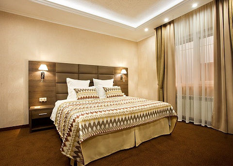 Amici Grand Hotel 4*