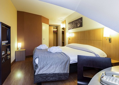 IBIS St. Petersburg Center 3* / IBIS САНКТ-ПЕТЕРБУРГ ЦЕНТР 3*